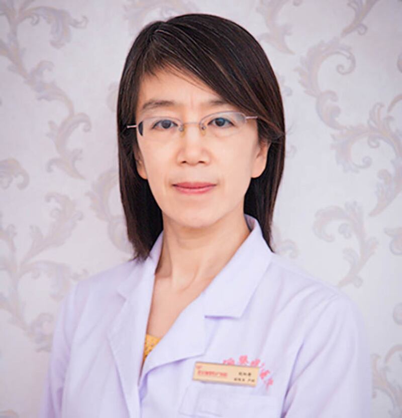 曾對受害人進行救治的儷嬰婦產醫院負責人劉加秀，儘管此前曾在微信和受害者多次溝通，如今卻否認知曉此事。（院方圖片 / 拍攝時間不詳）